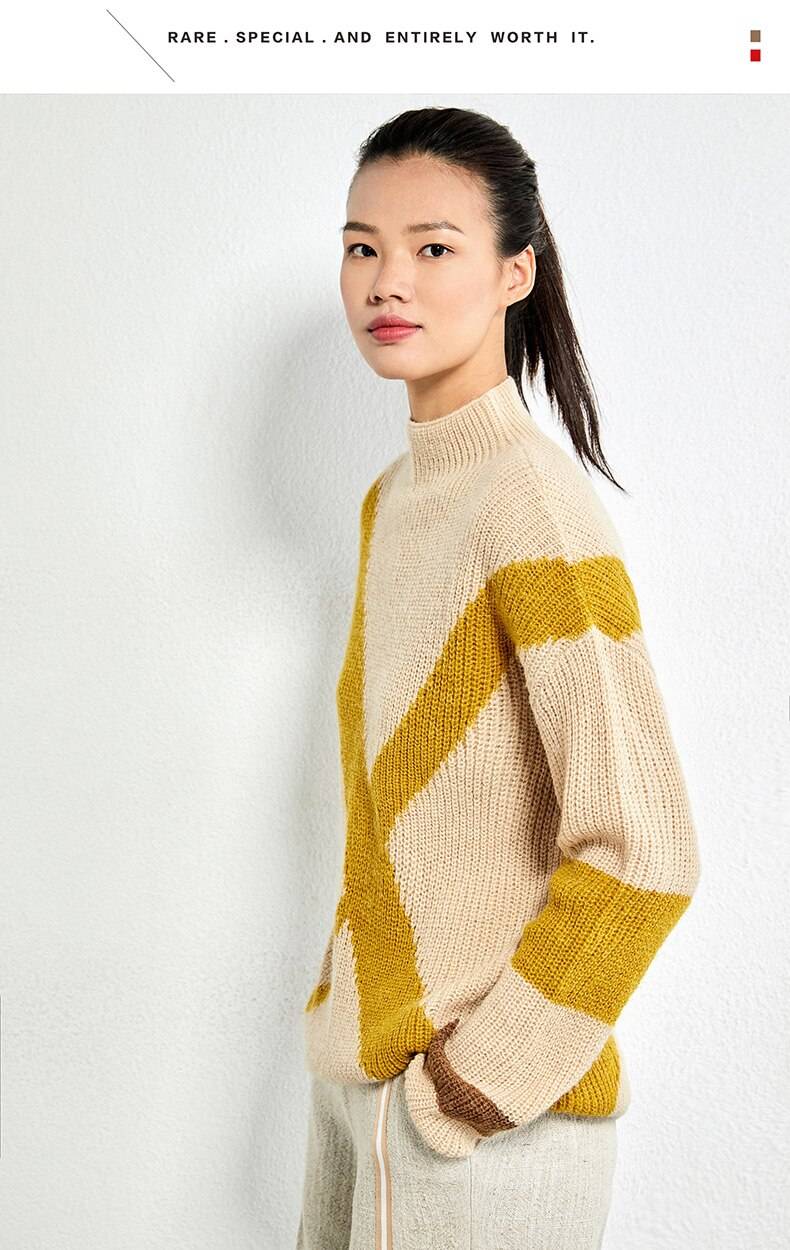 Women's Loose Sweater Pullover with Geometric Design