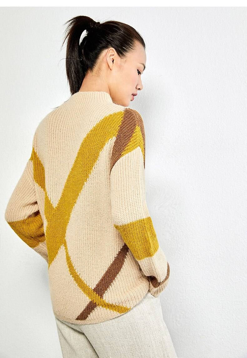 Women's Loose Sweater Pullover with Geometric Design