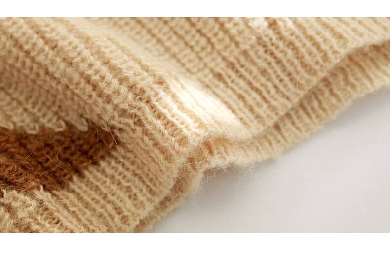 Women's Loose Sweater Pullover with Geometric Design