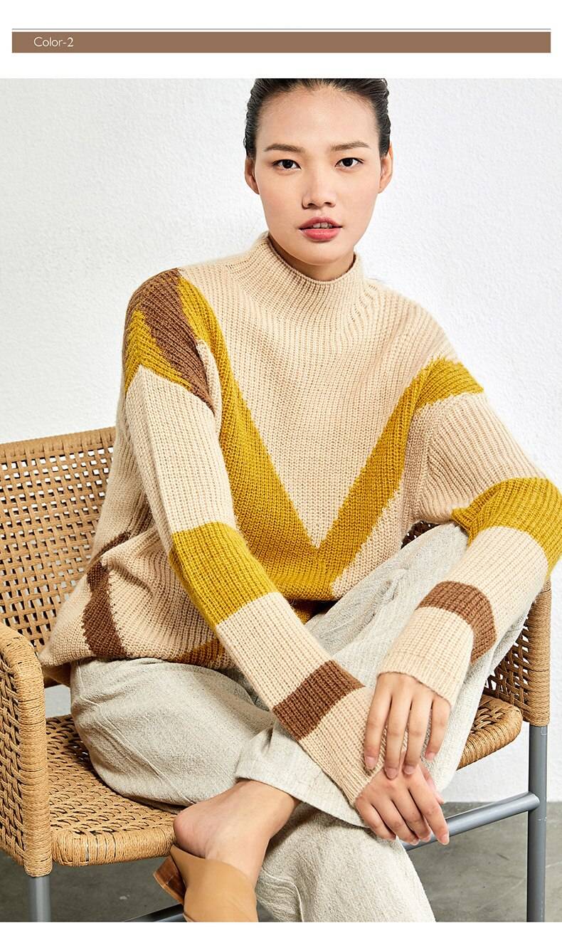 Women's Loose Sweater Pullover with Geometric Design