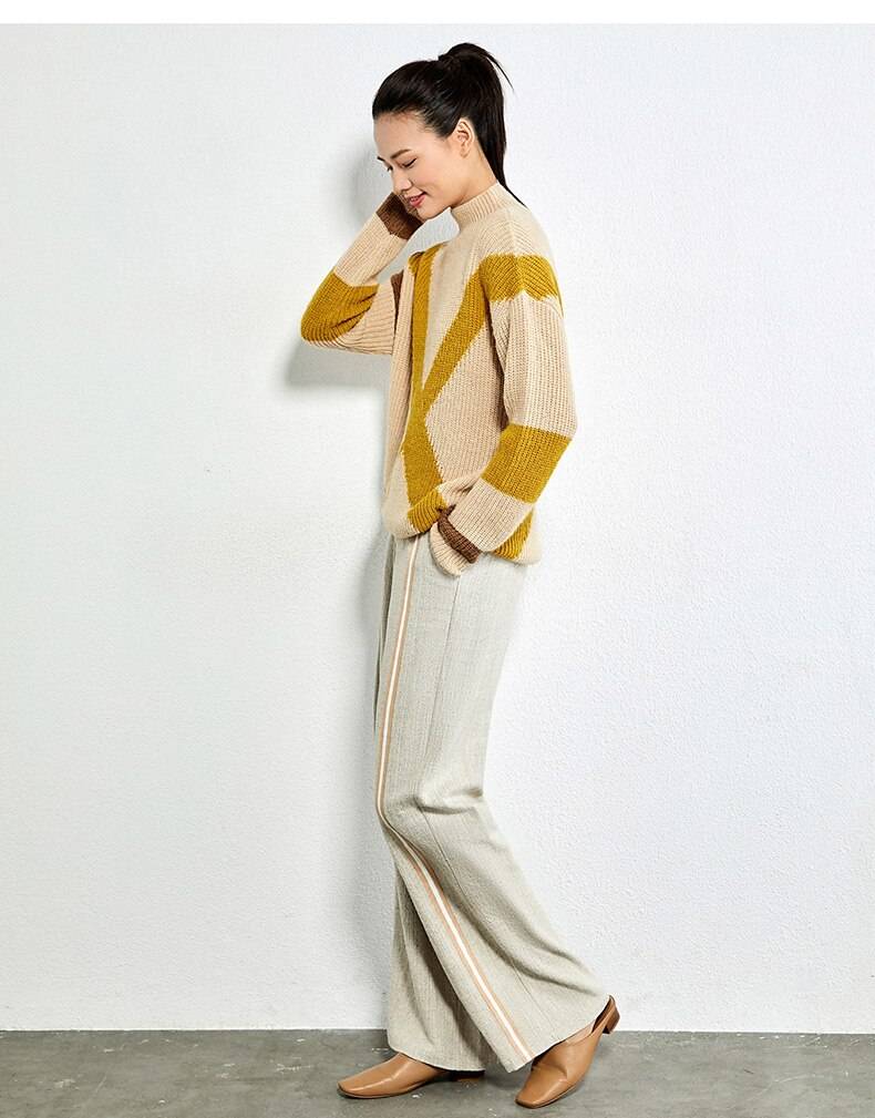 Women's Loose Sweater Pullover with Geometric Design